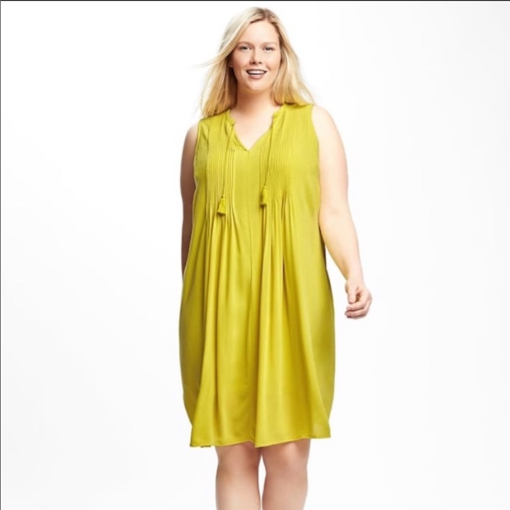 Old navy pintuck swing dress lime green